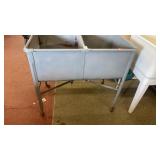 Double metal wash sink, wheeled. 34