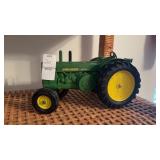 ERTL John Deere Die Cast 1949-1954 Model R