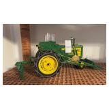 Ertl 1/16 Precision Classics #18, John Deere 720