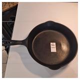 Griswold cast iron skillet 9 inch