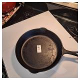 Griswold cast iron skillet number 8