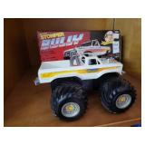 Stomper Bully truck
