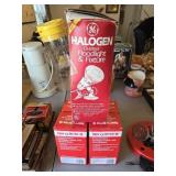 Outdoor floodlight fixture with lamp and 4 new