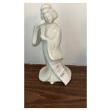 VTG Porcelain Geisha 8 in