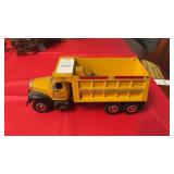1/34 First Gear Diecast CP Ward Mack B-Model Dump