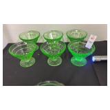 6 Vintage Green Uranium Glass Windsor dessert