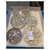 Assortment of 6 glass frogs nice