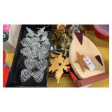 Vintage Christmas Ornaments & Decor