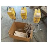 3 heavy duty construction lights, yellow, with bul