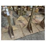 5 stanchions with 32 in x 32 in base, 43-1/2 in