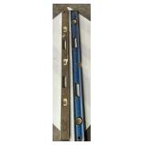 (2) 4 ft levels, one wood and one aluminum