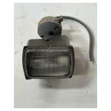 Small outdoor light, model SFL-204, 70 watt