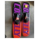 pair of Connolly team trick water skis