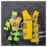 1 child small,1 ladies adult x-small life jackets