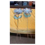 Set of Metal Garden Flower Decor