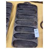 Wagner Ware Cast Iron Corn on the Cob Breadpan
