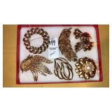 (6) vintage all marked Monet pin brooches