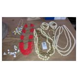 Pearl necklaces bracelets, beaded necklaces