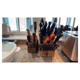 Kitchen Knives and Blocks