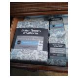 New queen sheet and pillowcase lot