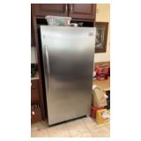 Frigidaire Professional Refrigerator 32in. Wide