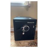 Sentry Safe Fireproof W Keys