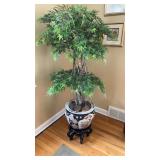 Porcelain chinoiserie-style jardiniere planter