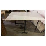 Material Cutting Table