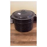 Large Speckled Enameled Stock Pot