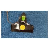 The 19th Hole Electric Putting Cup