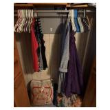 Clothing + hangers & Blankets - Contents of