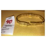 20k gold fancy bracelet As-Is needs repaired