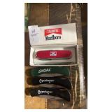4 Pocket Knives