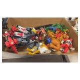 Tray Lot of Action Figures