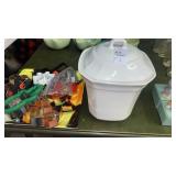 Pfaltzgraff canister, cookie cutter and serving