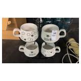 Queen Bee Mug Set