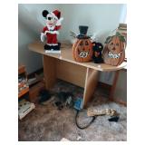 Desk 5
