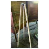 Surveyorï¿½s Tripod