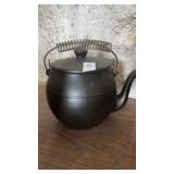 McCoy pottery ï¿½kookie kettleï¿½ cookie jar