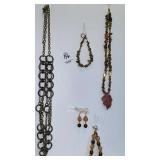 Chain, bead & organic look jewelry