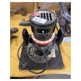 Craftsman router with adjustable dado