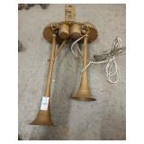 Set of air horns 12' and 16'