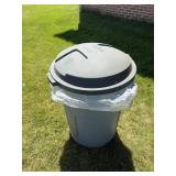 Rubbermaid Round Trashcan