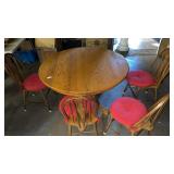 Wooden Round Table with 4 chairs and 2 leaves