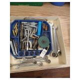 Tray lot of misc mechanics tools, GearWrench