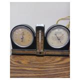 Vintage Swift and Anderson weather station