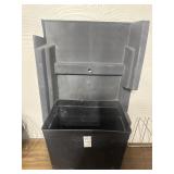 Plastic box and battery box cover