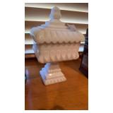 Vintage Westmoreland milk glass wedding box candy