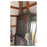 Lot of miscellaneous doors and decorative picture