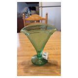 Vintage URANIUM GREEN VASELINE RIBBED FAN VASE